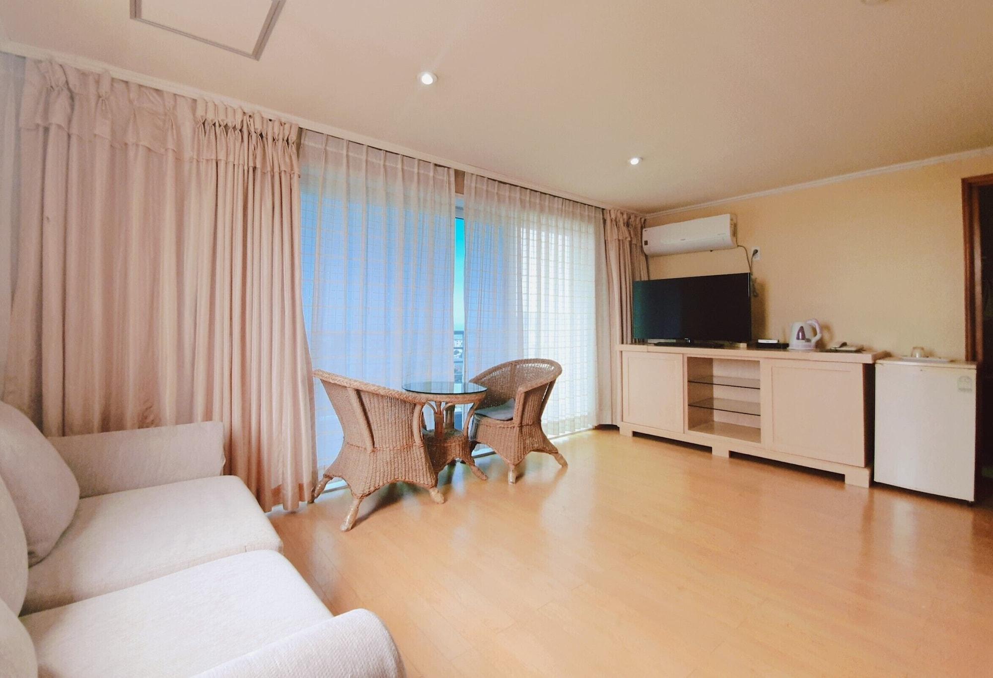 Hotel Good Inn Seogwipo Esterno foto
