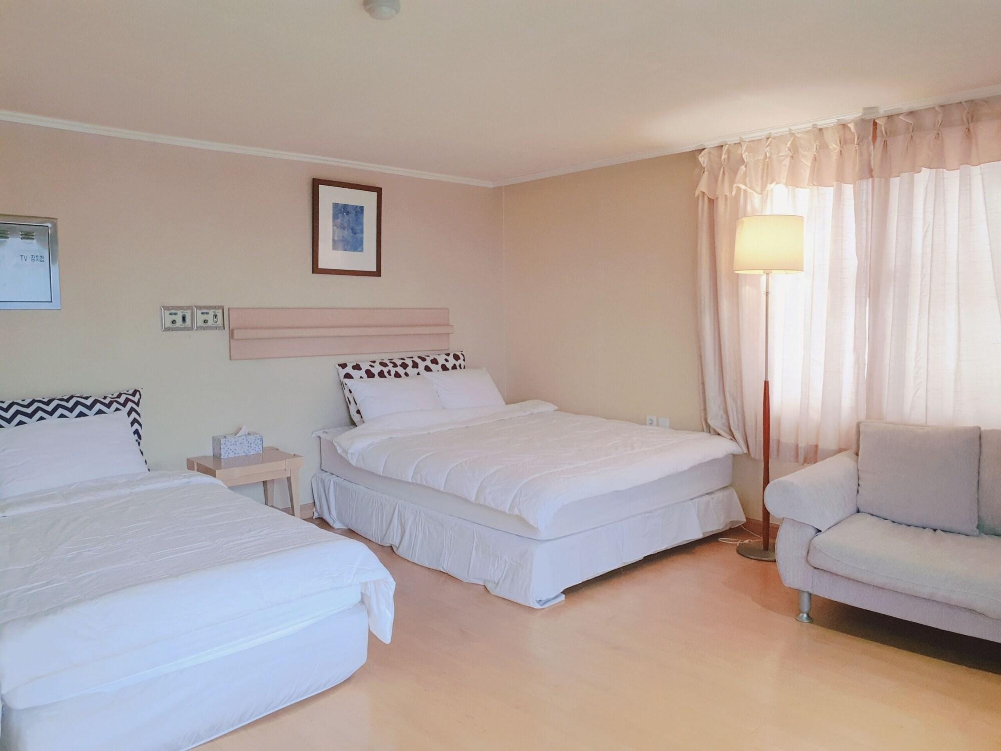 Hotel Good Inn Seogwipo Esterno foto