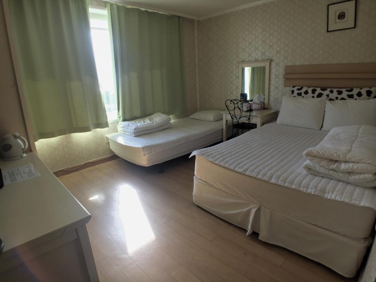 Hotel Good Inn Seogwipo Esterno foto