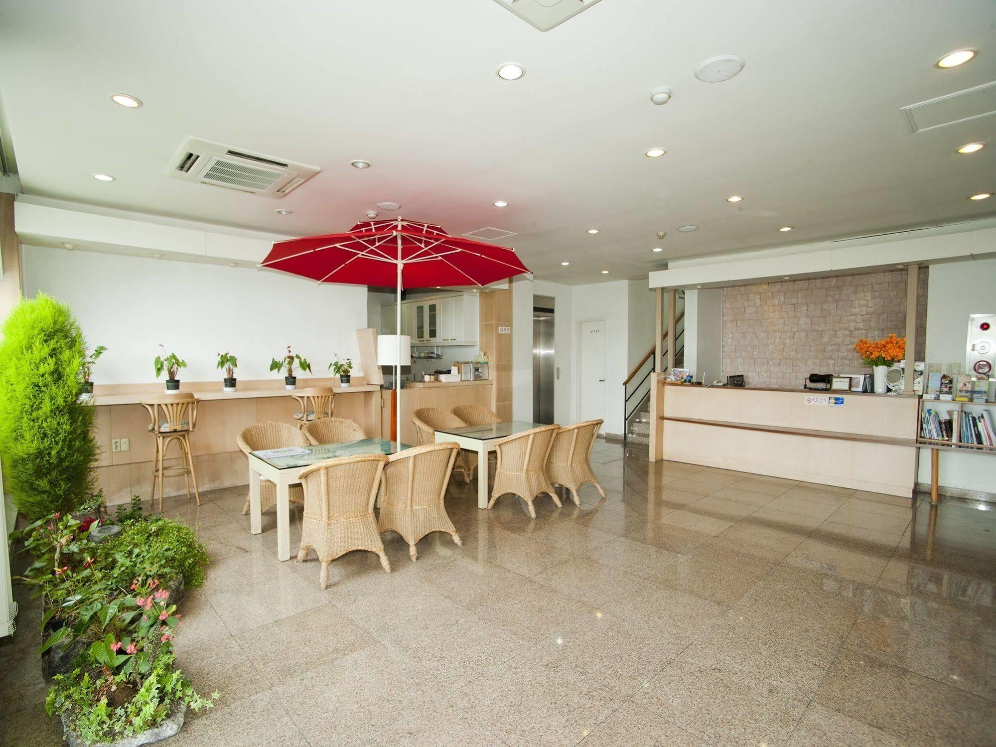 Hotel Good Inn Seogwipo Esterno foto