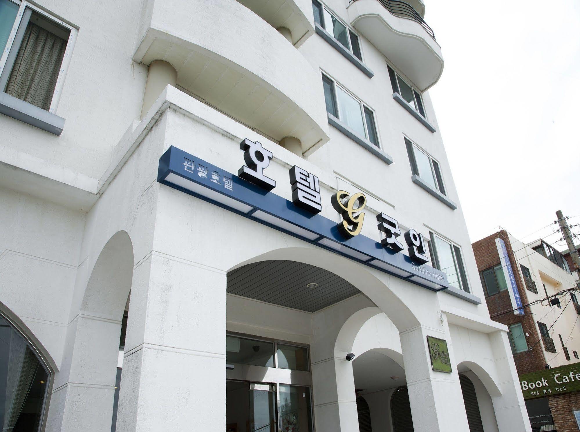 Hotel Good Inn Seogwipo Esterno foto